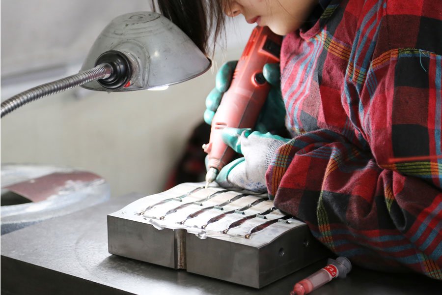 Inhouse Mold and Tooling