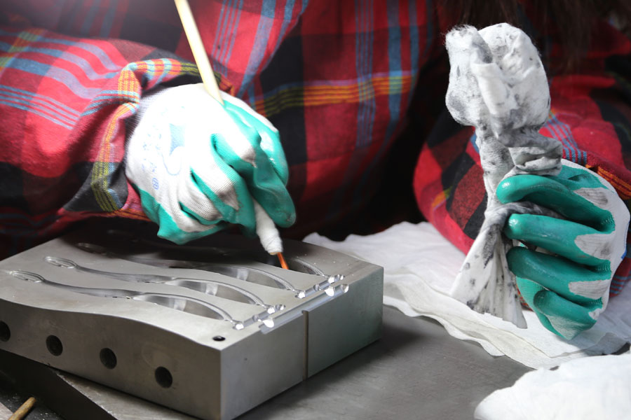 Inhouse Mold and Tooling